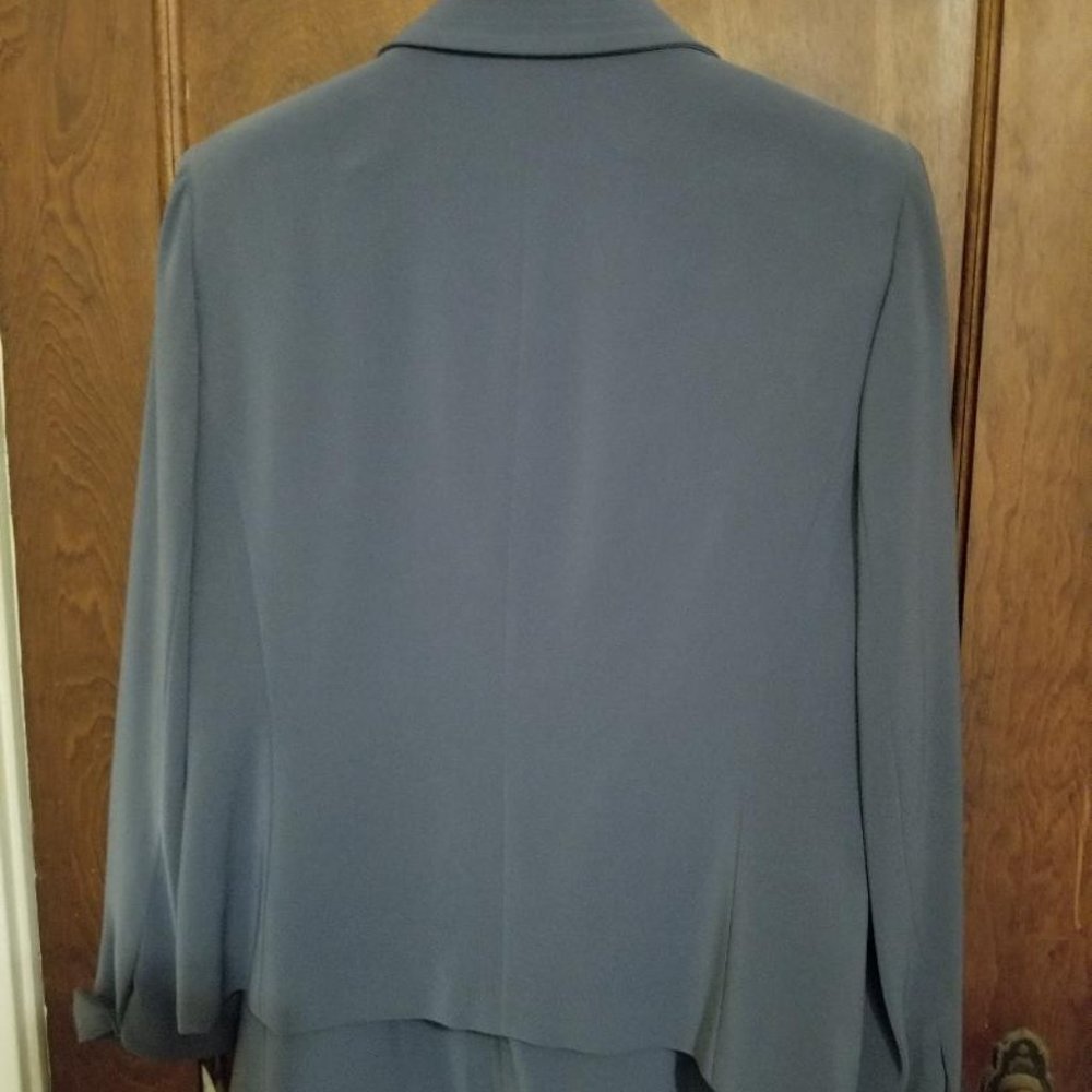 Kasper Suit - Picture 2 of 5